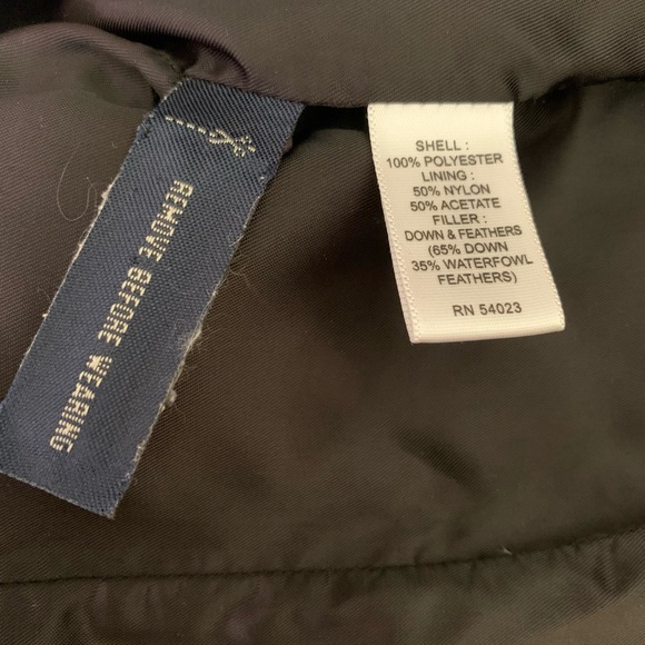 Banana Republic Puffer Vest - Picture 12 of 12